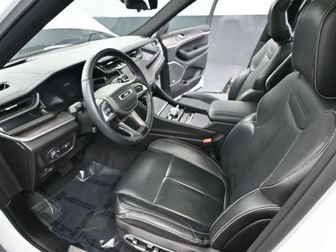 Used 2023 Jeep Grand Cherokee L Overland w/ Advanced Protech Group III image 27