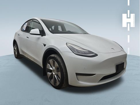 Used 2020 Tesla Model Y Long Range AWD/4WD image 1