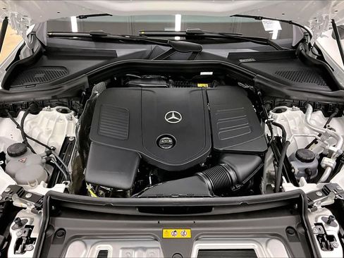 New 2026 Mercedes-Benz GLC 300 image 16