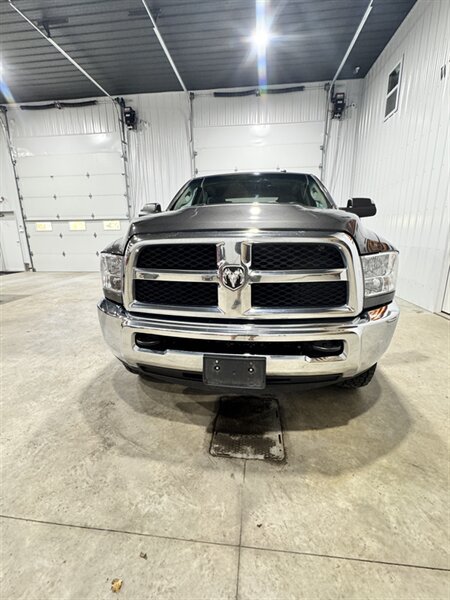 Used 2018 RAM 3500 Tradesman w/ Chrome Appearance Group AWD/4WD image 8