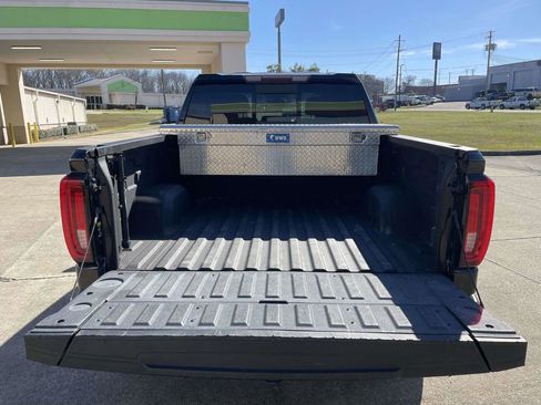 Used 2019 GMC Sierra 1500 SLT w/ SLT Premium Plus Package image 10