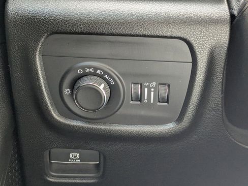 Used 2025 Jeep Grand Cherokee L Laredo w/ Luxury Tech Group I RWD image 23