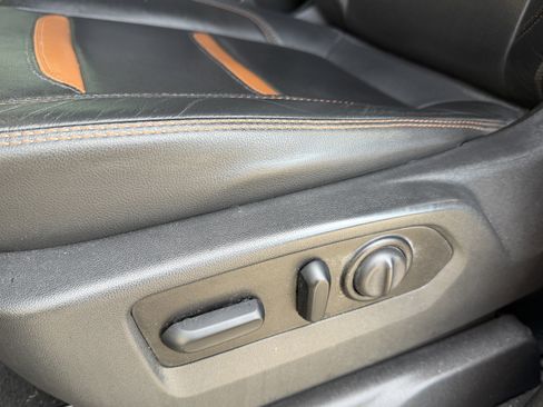 Used 2021 GMC Sierra 1500 AT4 w/ AT4 Premium Package image 6