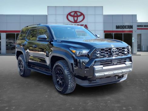 Certified 2025 Toyota 4Runner TRD Off-Road image 8