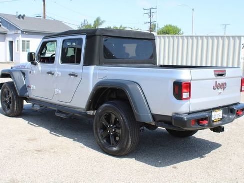 Used 2023 Jeep Gladiator Rubicon w/ Trailer Tow Package AWD/4WD image 6