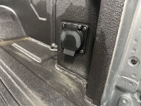 Used 2024 Chevrolet Silverado 3500 High Country w/ Technology Package image 34