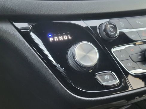 Used 2019 Chrysler Pacifica Touring-L w/ S Appearance Package image 21