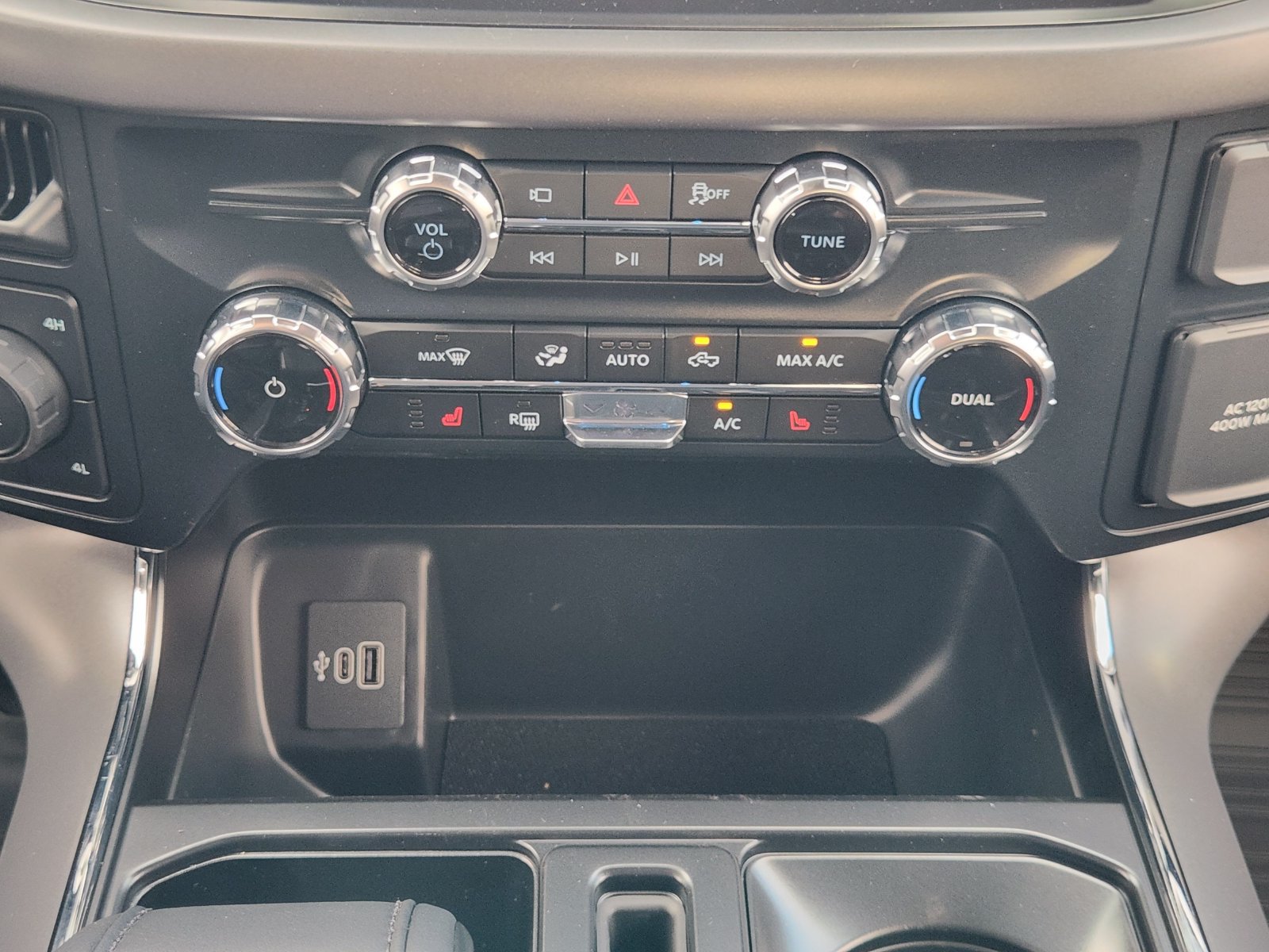New 2026 Ford F150 XLT w/ Equipment Group 302A MID AWD/4WD image 19