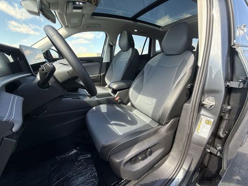 New 2026 Volkswagen Tiguan SE AWD/4WD image 12