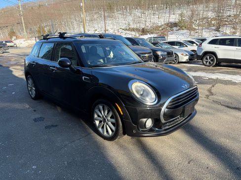 Used 2016 MINI Cooper Clubman image 1