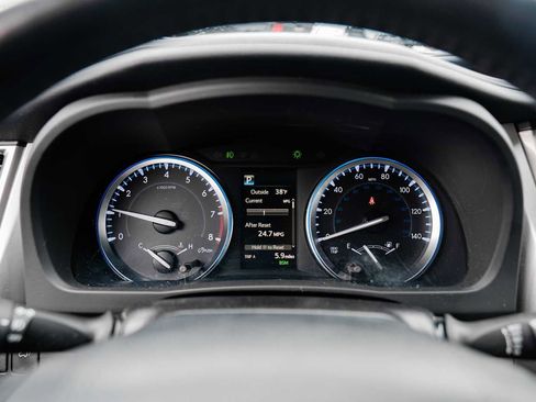 Used 2019 Toyota Highlander XLE image 22