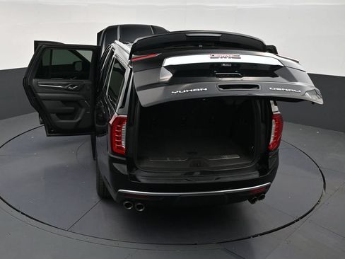 Used 2021 GMC Yukon Denali w/ Denali Ultimate Package AWD/4WD image 32