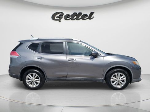 Used 2016 Nissan Rogue SV w/ SV Premium Package FWD image 4