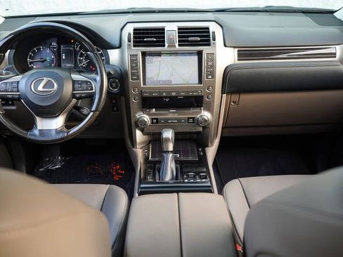 Used 2021 Lexus GX 460 Premium w/ Accessory Package AWD/4WD image 20