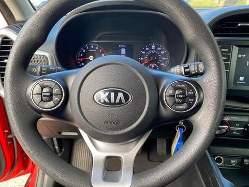 Used 2021 Kia Soul S image 17