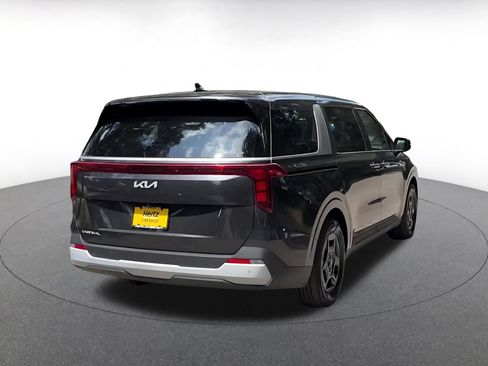 Used 2026 Kia Carnival FWD image 14