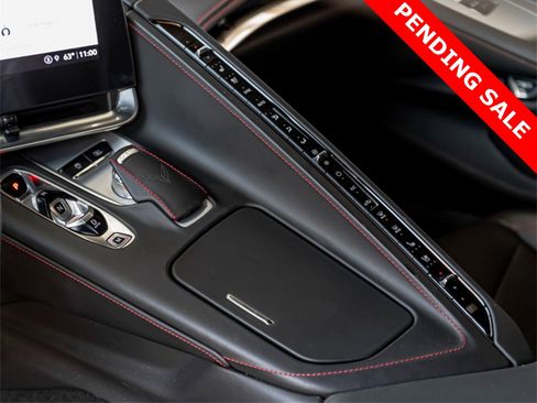 Used 2022 Chevrolet Corvette Stingray Premium Conv w/ Z51 Performance Package image 23