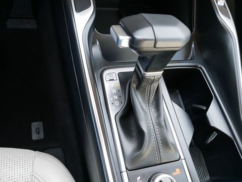 Certified 2025 Kia Sorento S w/ Panoramic Sunroof Package image 24