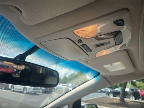Used 2013 Toyota Sienna XLE FWD image 10