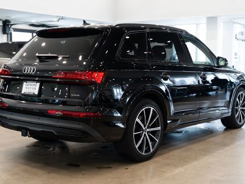 Used 2023 Audi Q7 3.0T Prestige w/ Prestige Package image 4