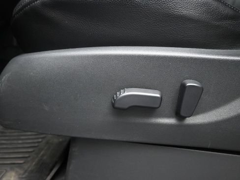 Used 2024 Nissan Frontier PRO-4X w/ Pro Convenience Package image 10