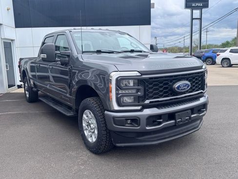 Used 2023 Ford F250 XLT w/ XLT Premium Package AWD/4WD image 7