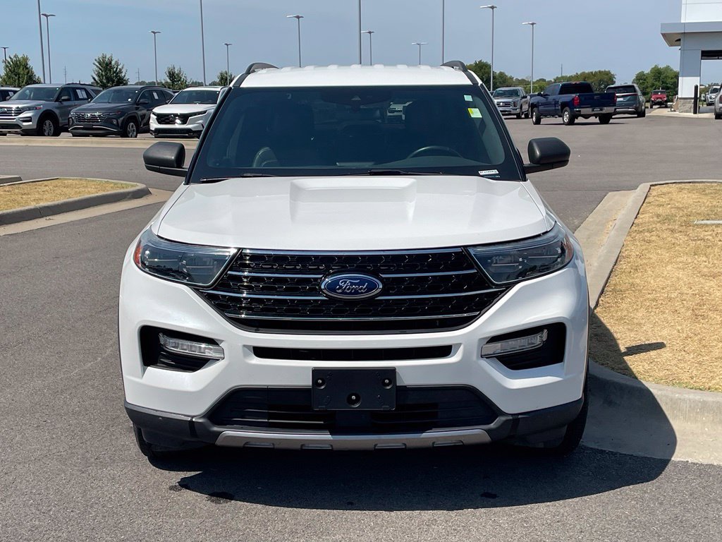 Used 2020 Ford Explorer XLT w/ Equipment Group 202A AWD/4WD image 2