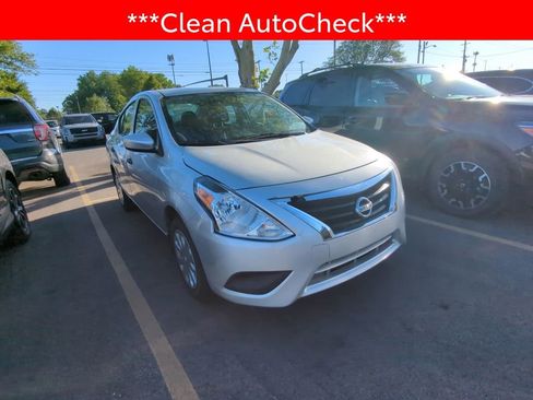 Used 2018 Nissan Versa S Plus FWD image 3