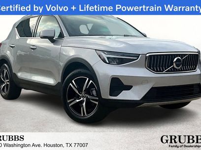Certified 2025 Volvo XC40 B5 Core