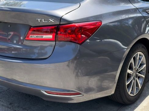 Used 2019 Acura TLX w/ Technology Package FWD image 10