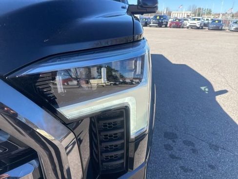 Used 2023 Toyota Tundra Platinum w/ Advanced Package image 9