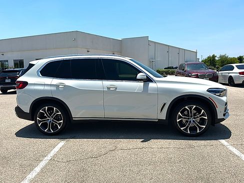 Used 2023 BMW X5 xDrive40i w/ Luxury Seating Package AWD/4WD image 9