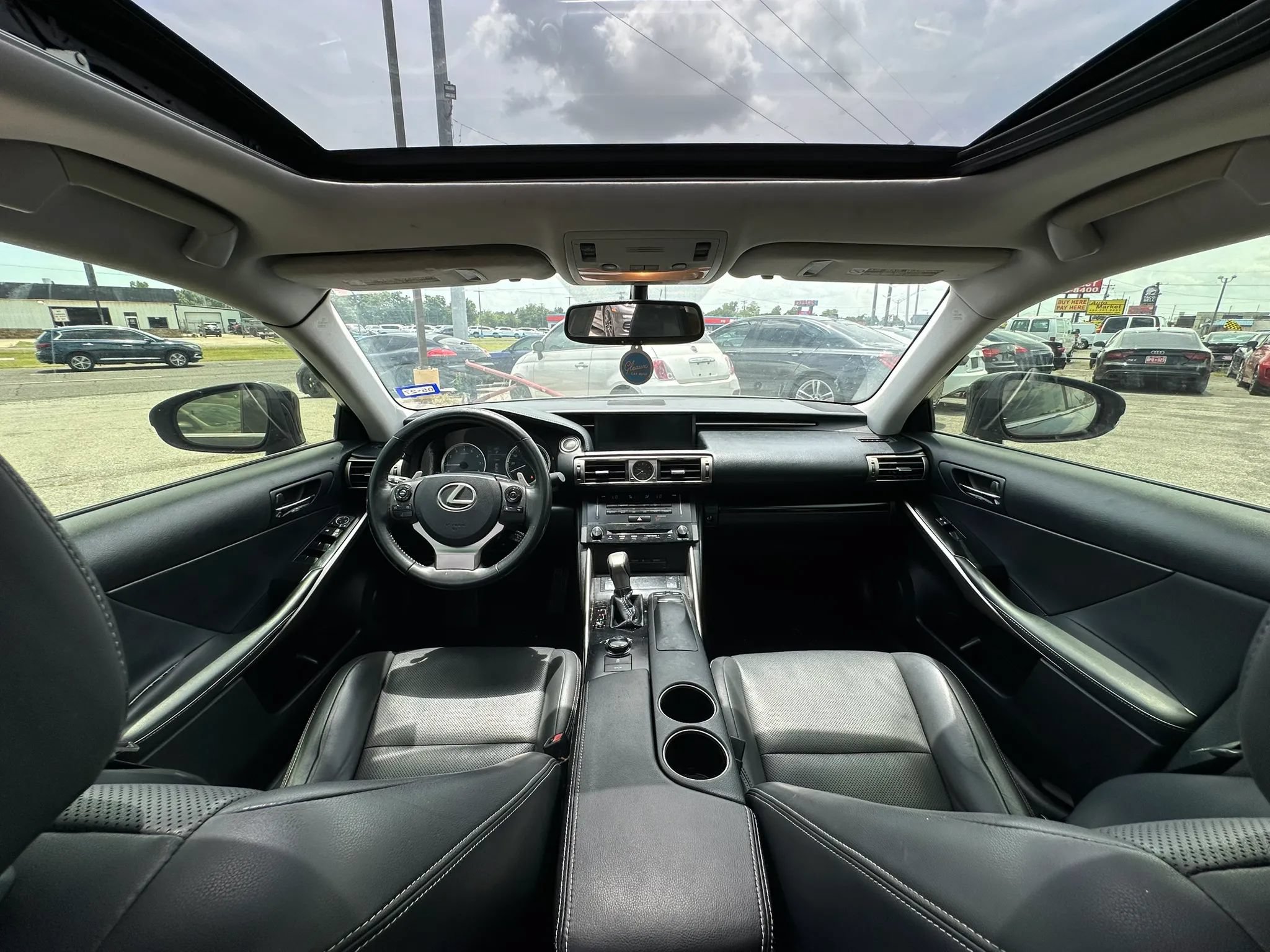 Used 2014 Lexus IS 250 w/ Navigation Package RWD image 11