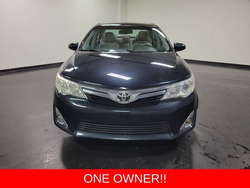 Used 2012 Toyota Camry XLE w/ Leather Pkg FWD image 2