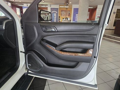 Used 2015 Chevrolet Tahoe LTZ AWD/4WD image 15