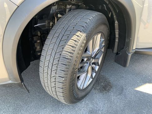 Used 2023 Nissan Rogue S AWD/4WD image 11