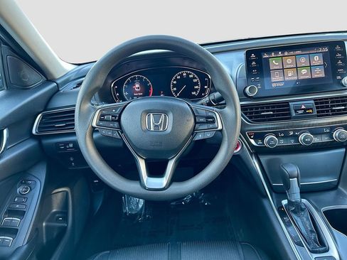 Used 2018 Honda Accord EX image 22