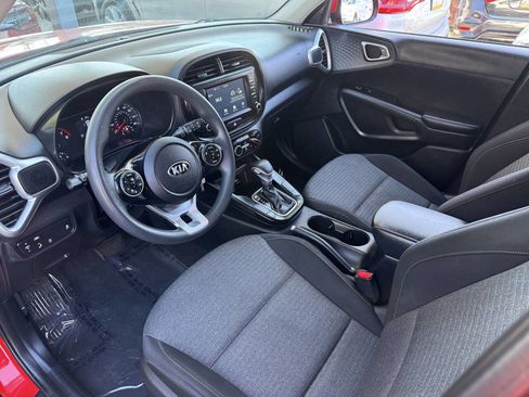 Used 2021 Kia Soul S image 8