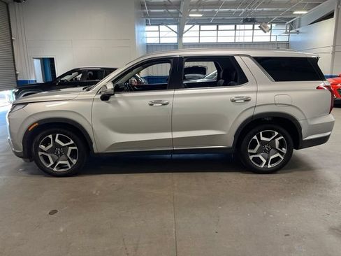 Used 2024 Hyundai Palisade Limited FWD image 6