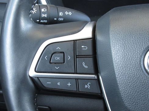 Used 2023 Toyota Highlander Limited AWD/4WD image 27