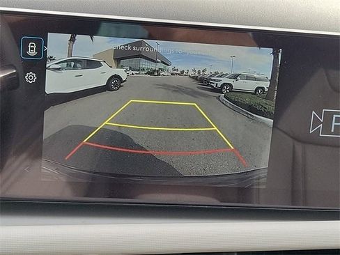 New 2025 Hyundai Tucson SE image 9