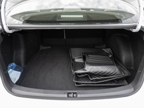 Used 2024 Toyota Corolla LE image 21