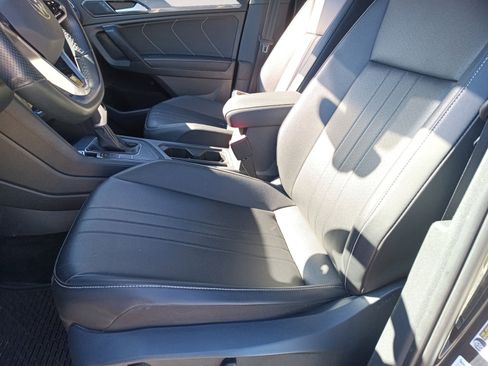 Used 2023 Volkswagen Tiguan SE R-Line image 20