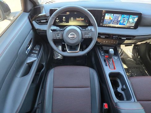 New 2026 Nissan Kicks SR FWD image 13