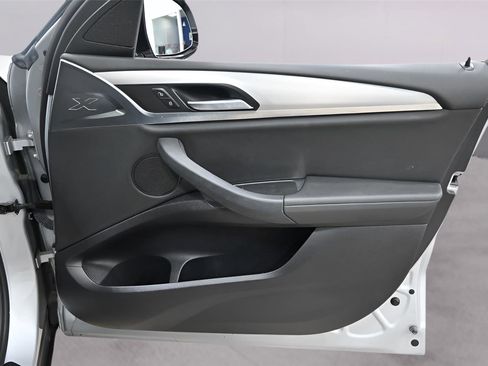 Used 2019 BMW X4 xDrive30i w/ Convenience Package image 19