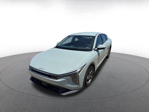Used 2025 Kia K4 FWD image 2
