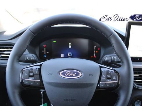 New 2025 Ford Escape SE image 15