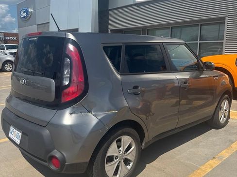 Used 2016 Kia Soul FWD image 4