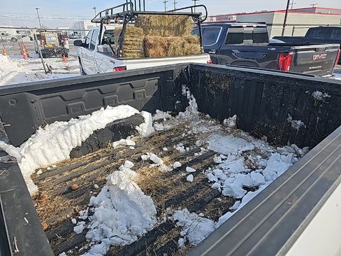 Used 2023 Chevrolet Silverado 1500 LT image 7