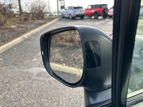 Used 2023 Subaru Forester Sport image 3